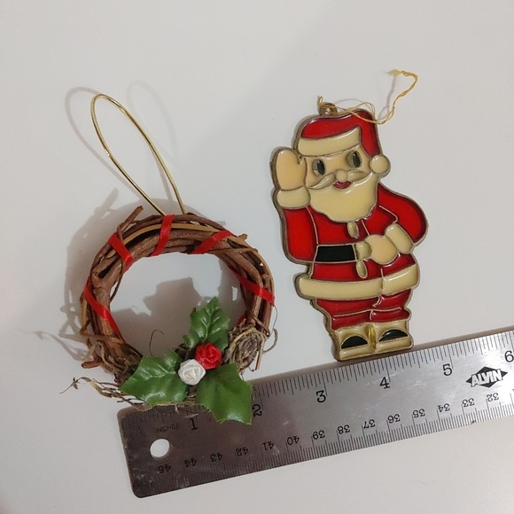 Vintage Christmas ornaments; wood wreath & stain glass santa - Picture 4 of 5